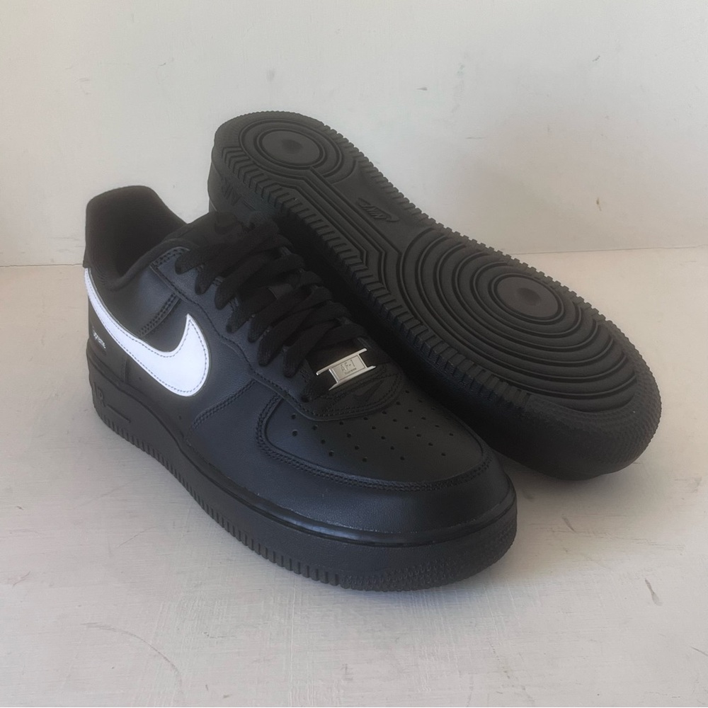 Size 9.5 - Supreme Nike Air Force 1 Low Sneakers Black/White CU9225-002 B-Grade